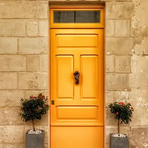 https://valletta-central-suites.qawrahotelsmalta.org